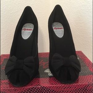 RUSH HOUR LEATHER SUEDE HEELS W/ BLACK SATIN BOWS